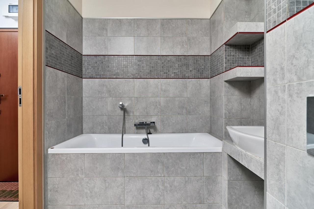 Apartament Spizowa Z Balkonem Wroclaw By Noclegi Renters Extérieur photo